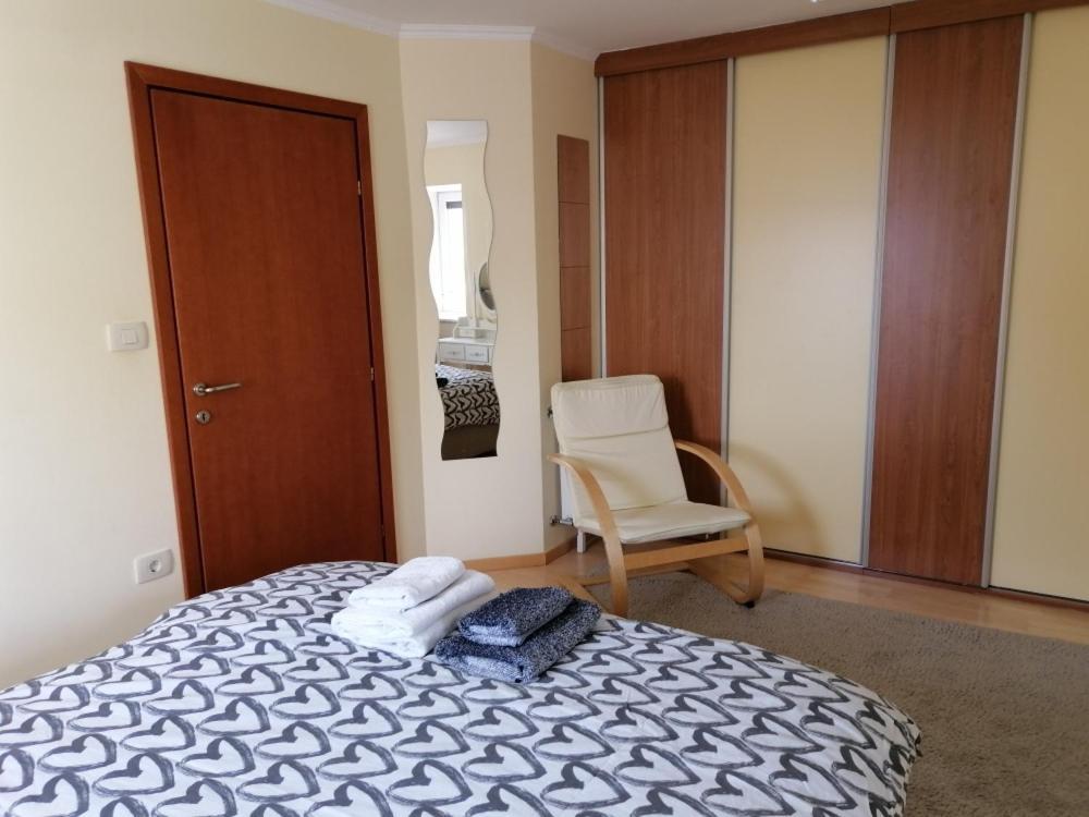 Cozy Corner Apartment โคเปร์ ภายนอก รูปภาพ